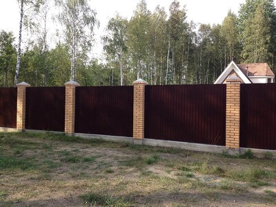 Установка забора из металлопрофиля в Ошмянах
